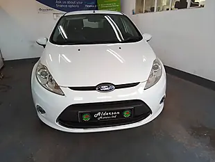 Used 2012 Ford Fiesta Zetec White - Interior and Exterior details 5