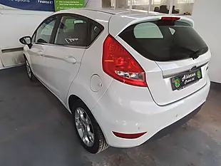 Used 2012 Ford Fiesta Zetec White - Interior and Exterior details 7