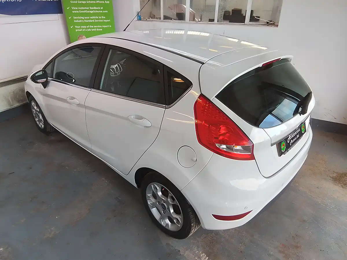Used 2012 Ford Fiesta Zetec White - Interior and Exterior details 8