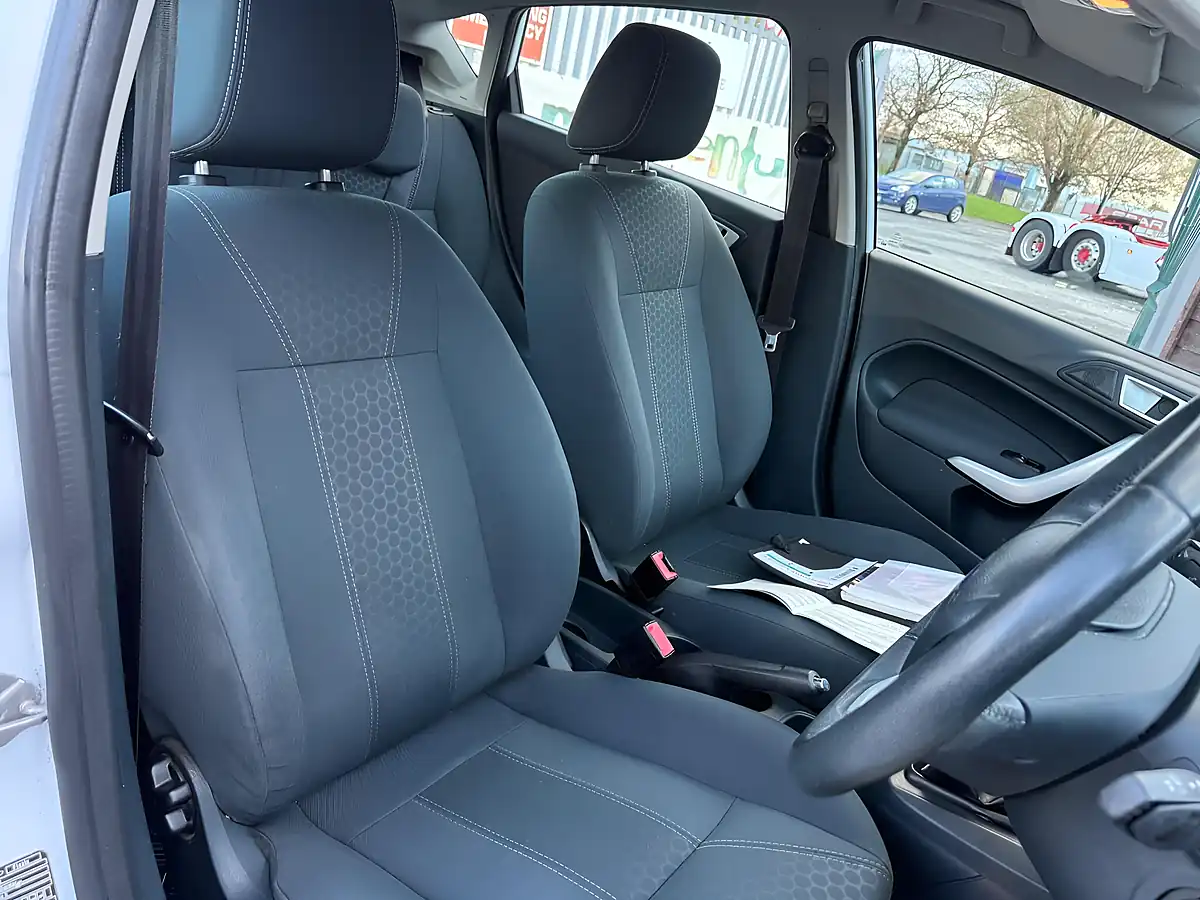 Used 2012 Ford Fiesta Zetec White - Interior and Exterior details 12