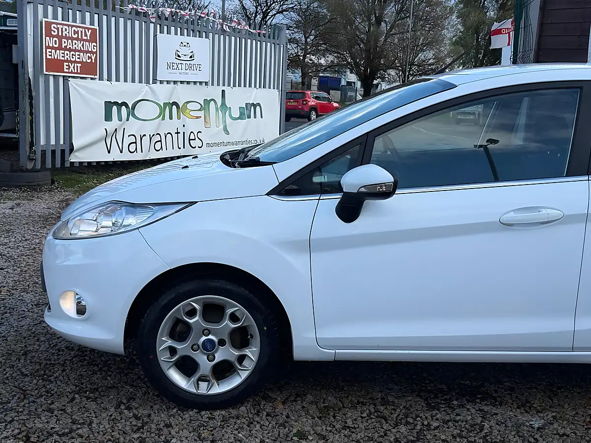 Used 2012 Ford Fiesta Zetec White - Interior and Exterior details 9