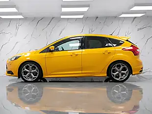 Used 2012 Ford Focus ST-3 Orange - Interior and Exterior details 8