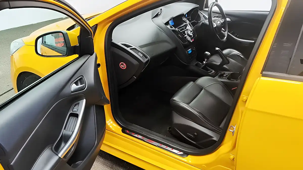 Used 2012 Ford Focus ST-3 Orange - Interior and Exterior details 9