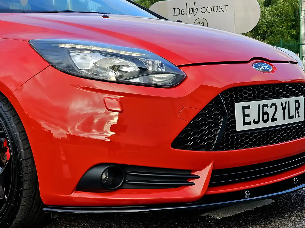 Used 2012 Ford Focus ST-3 Race Red - Interior and Exterior details 10