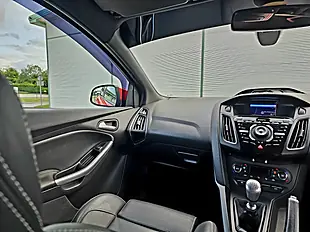 Used 2012 Ford Focus ST-3 Race Red - Interior and Exterior details 15