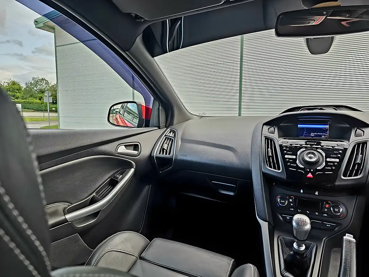 Used 2012 Ford Focus ST-3 Race Red - Interior and Exterior details 15