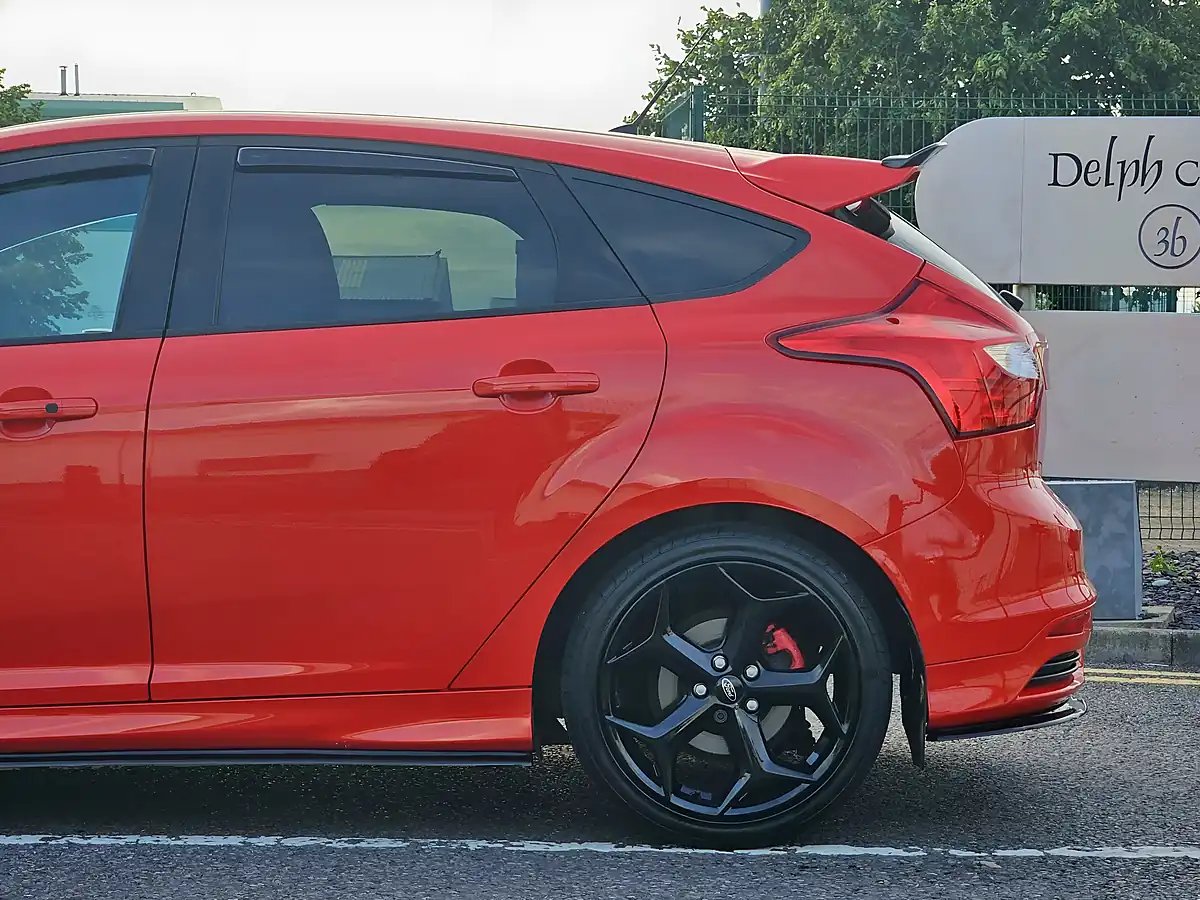 Used 2012 Ford Focus ST-3 Race Red - Interior and Exterior details 19