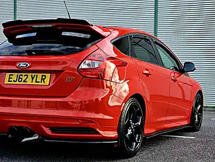 Used 2012 Ford Focus ST-3 Race Red - Interior and Exterior details 20