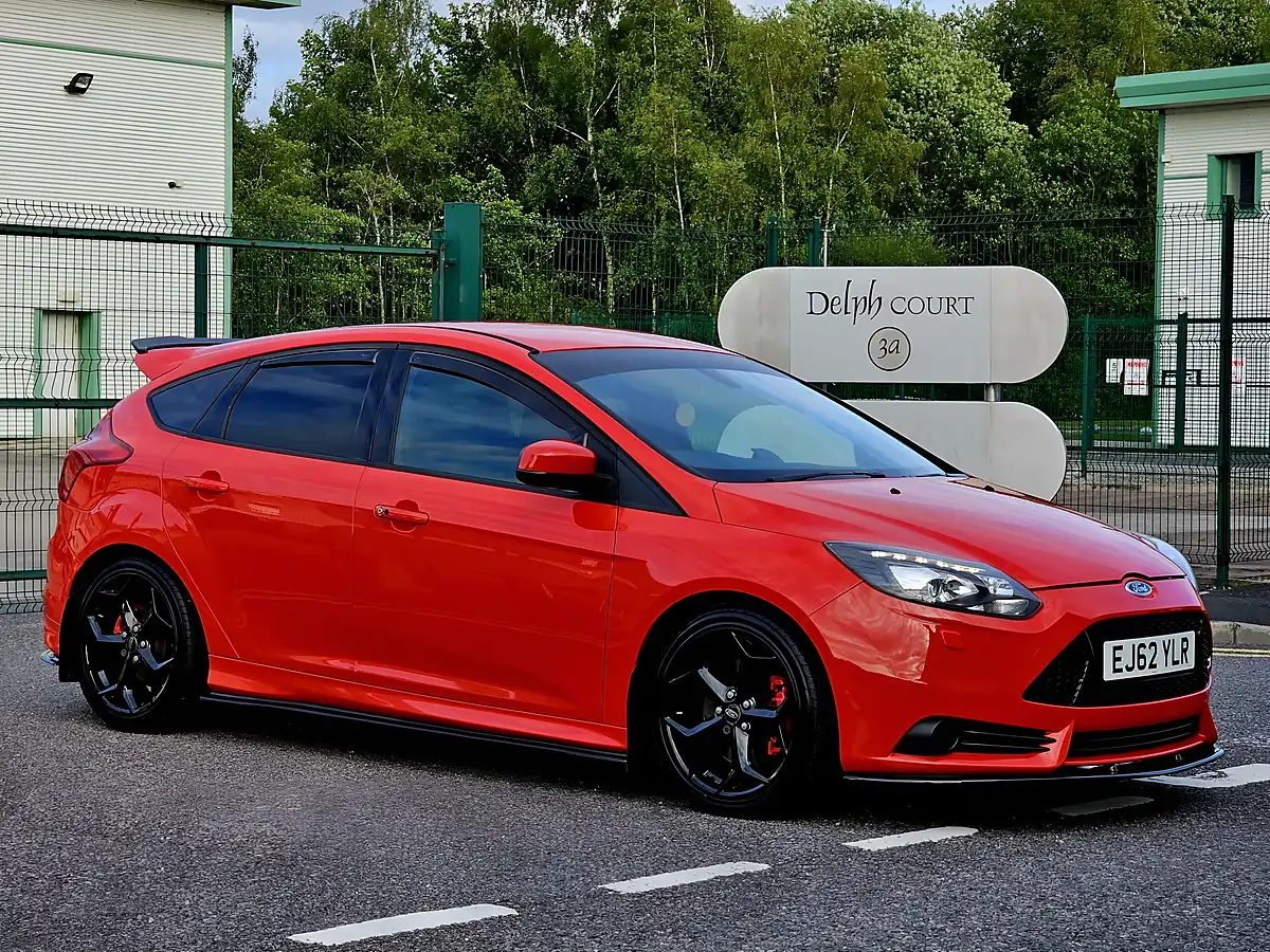 Used 2012 Ford Focus ST-3 Race Red - Interior and Exterior details 4