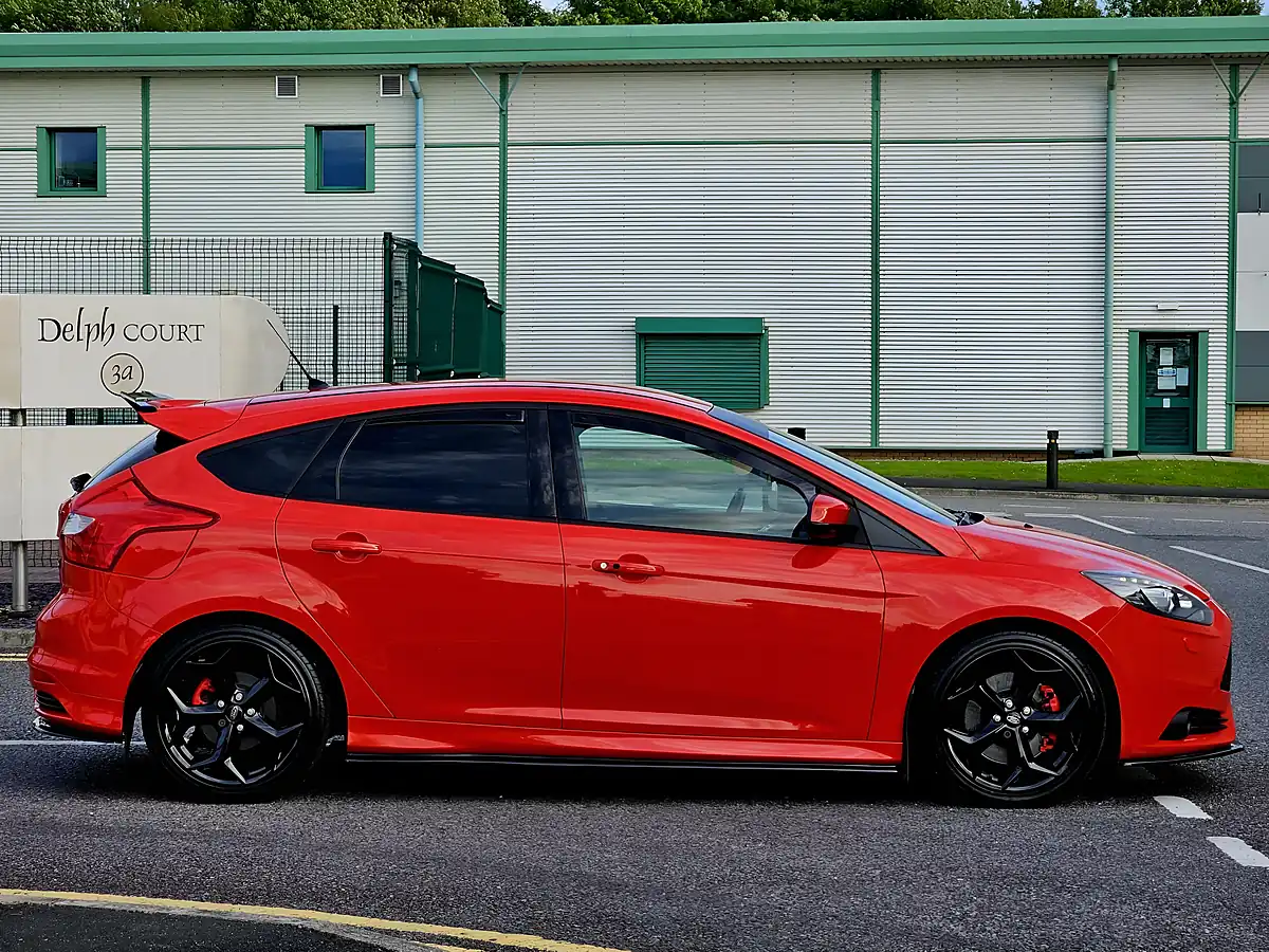 Used 2012 Ford Focus ST-3 Race Red - Interior and Exterior details 5