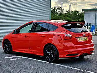 Used 2012 Ford Focus ST-3 Race Red - Interior and Exterior details 9