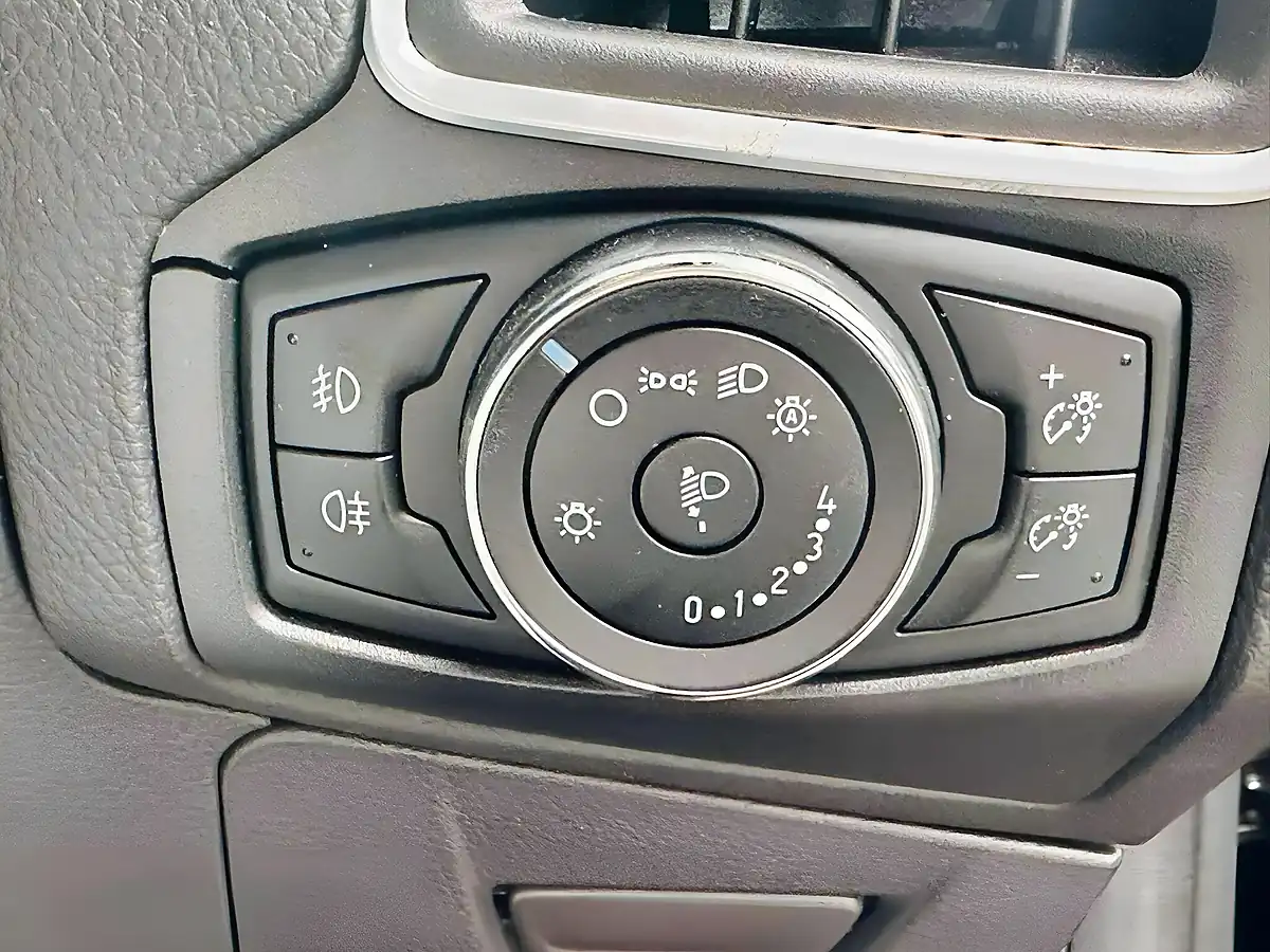 Used 2012 Ford Focus Titanium Black - Interior and Exterior details 13