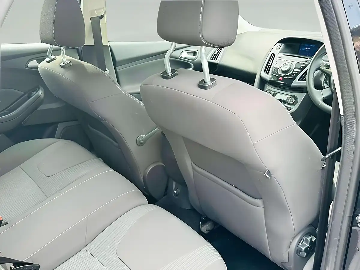 Used 2012 Ford Focus Titanium Black - Interior and Exterior details 16