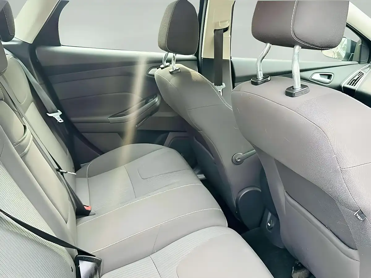 Used 2012 Ford Focus Titanium Black - Interior and Exterior details 17