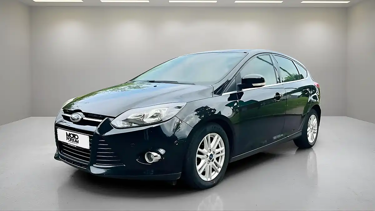 Used 2012 Ford Focus Titanium Black - Interior and Exterior details 2