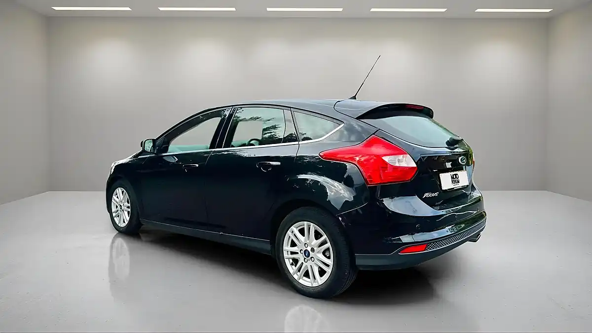 Used 2012 Ford Focus Titanium Black - Interior and Exterior details 20