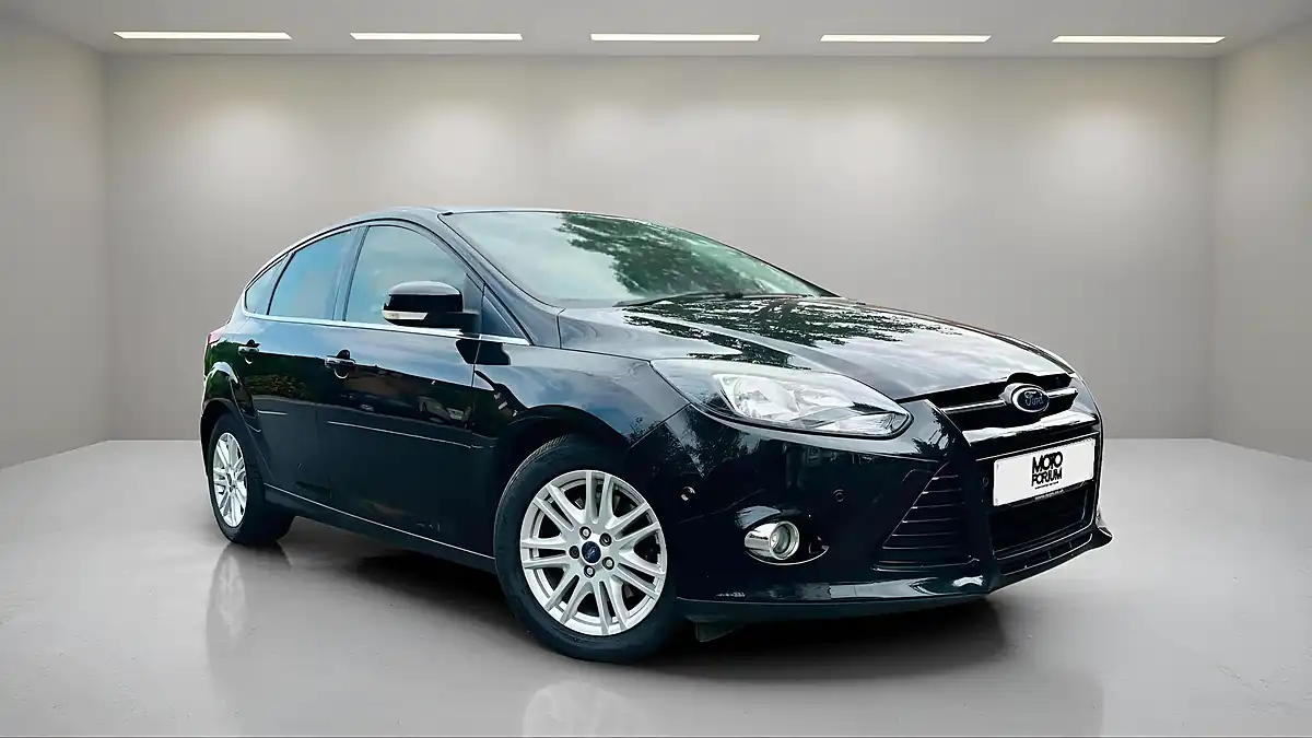 Used 2012 Ford Focus Titanium Black - Interior and Exterior details 9