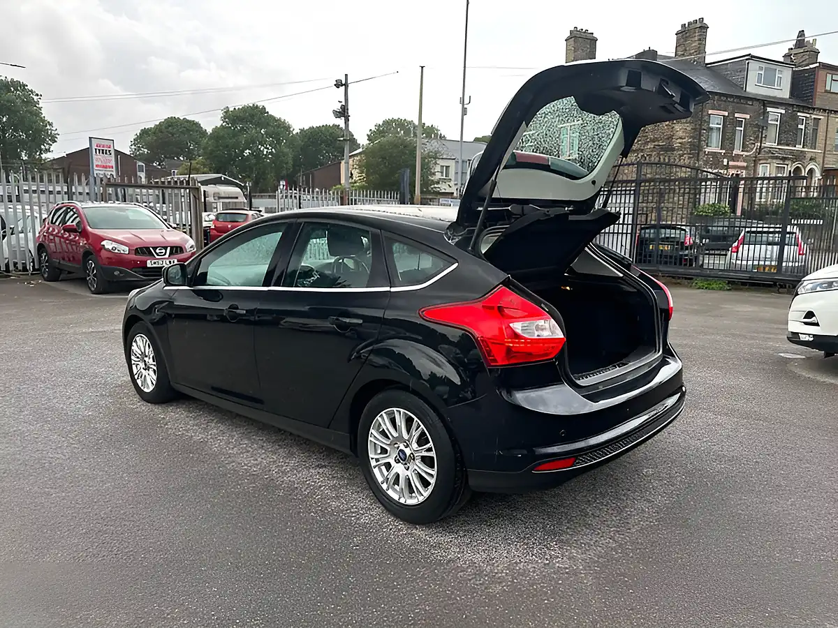 Used 2012 Ford Focus Titanium Black - Interior and Exterior details 13