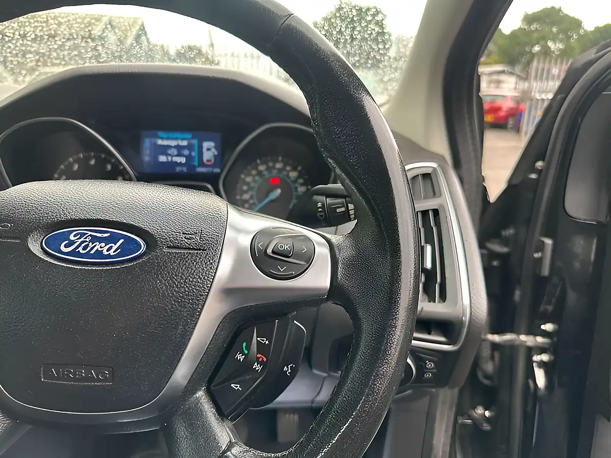 Used 2012 Ford Focus Titanium Black - Interior and Exterior details 16