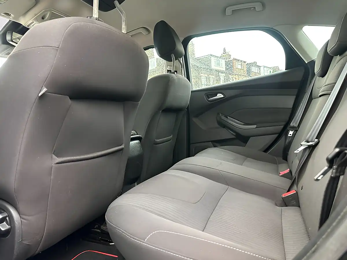 Used 2012 Ford Focus Titanium Black - Interior and Exterior details 19
