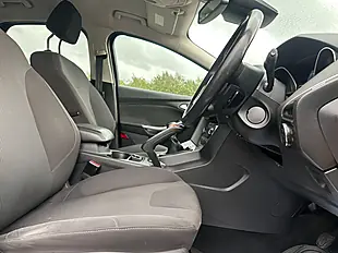 Used 2012 Ford Focus Titanium Black - Interior and Exterior details 5