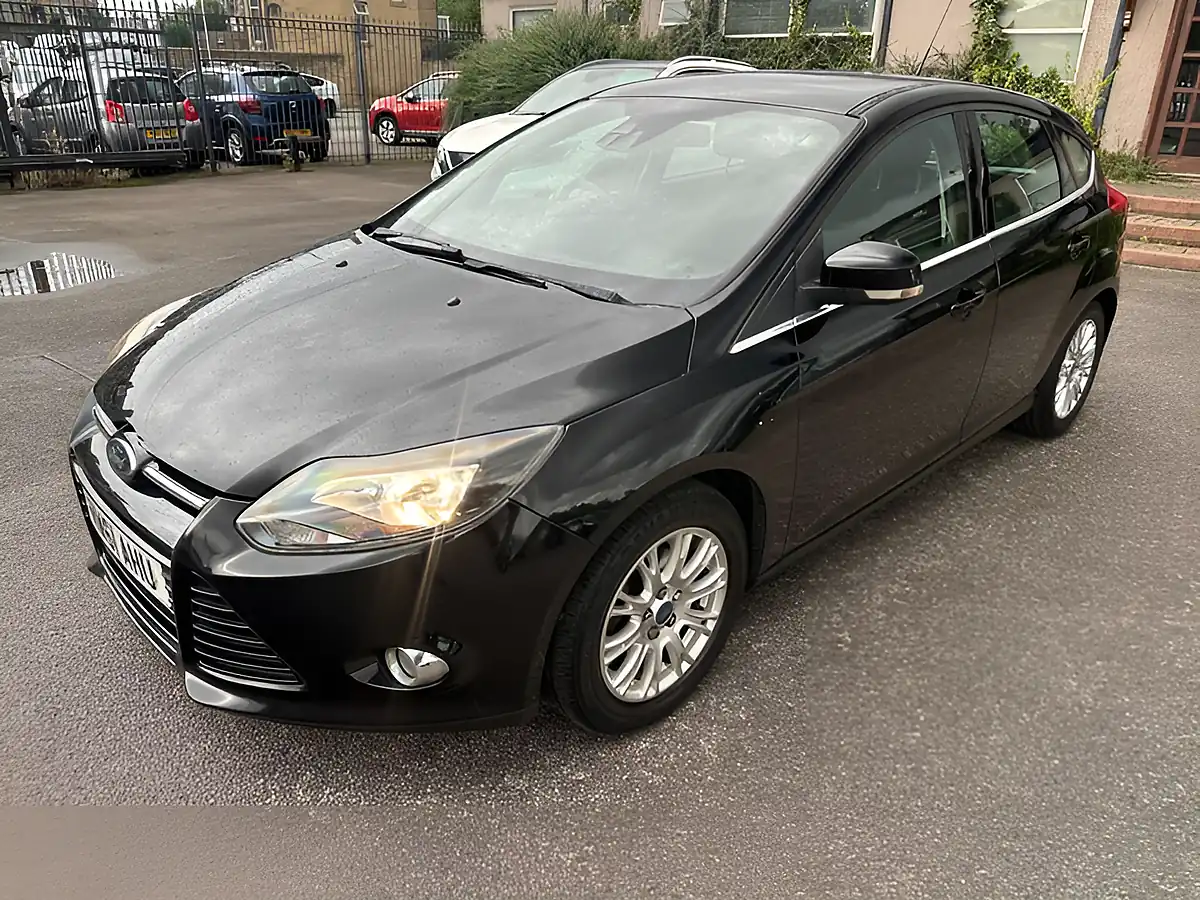 Used 2012 Ford Focus Titanium Black - Interior and Exterior details 8