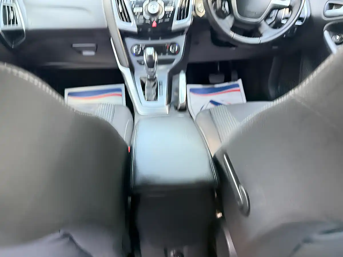 Used 2012 Ford Focus Titanium Grey - Interior and Exterior details 12