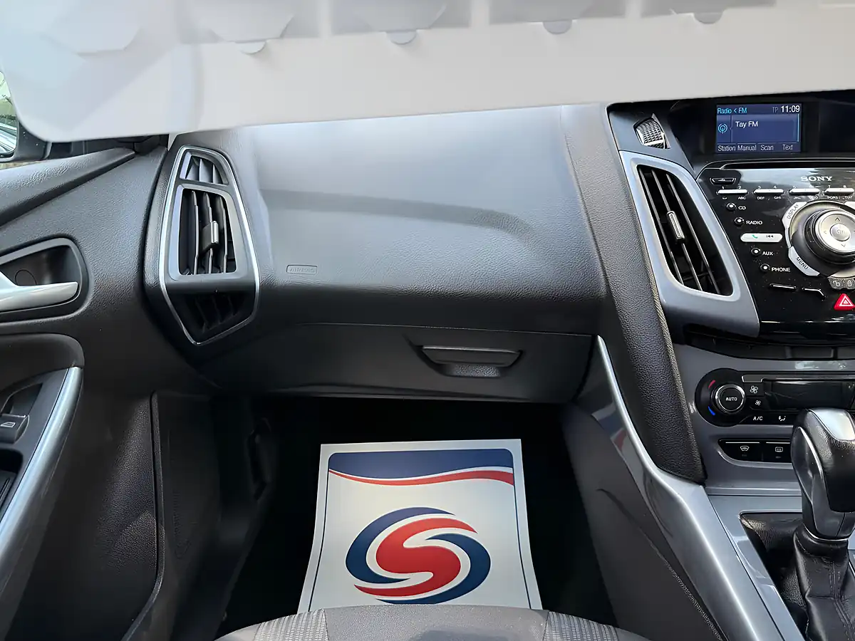 Used 2012 Ford Focus Titanium Grey - Interior and Exterior details 14