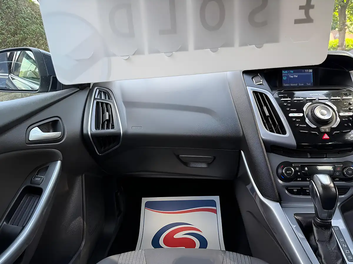 Used 2012 Ford Focus Titanium Grey - Interior and Exterior details 8
