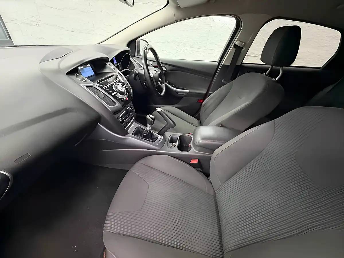 Used 2012 Ford Focus Titanium Red - Interior and Exterior details 14