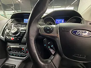 Used 2012 Ford Focus Titanium Red - Interior and Exterior details 15