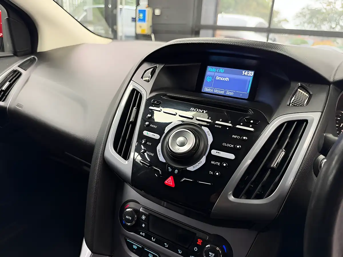 Used 2012 Ford Focus Titanium Red - Interior and Exterior details 18