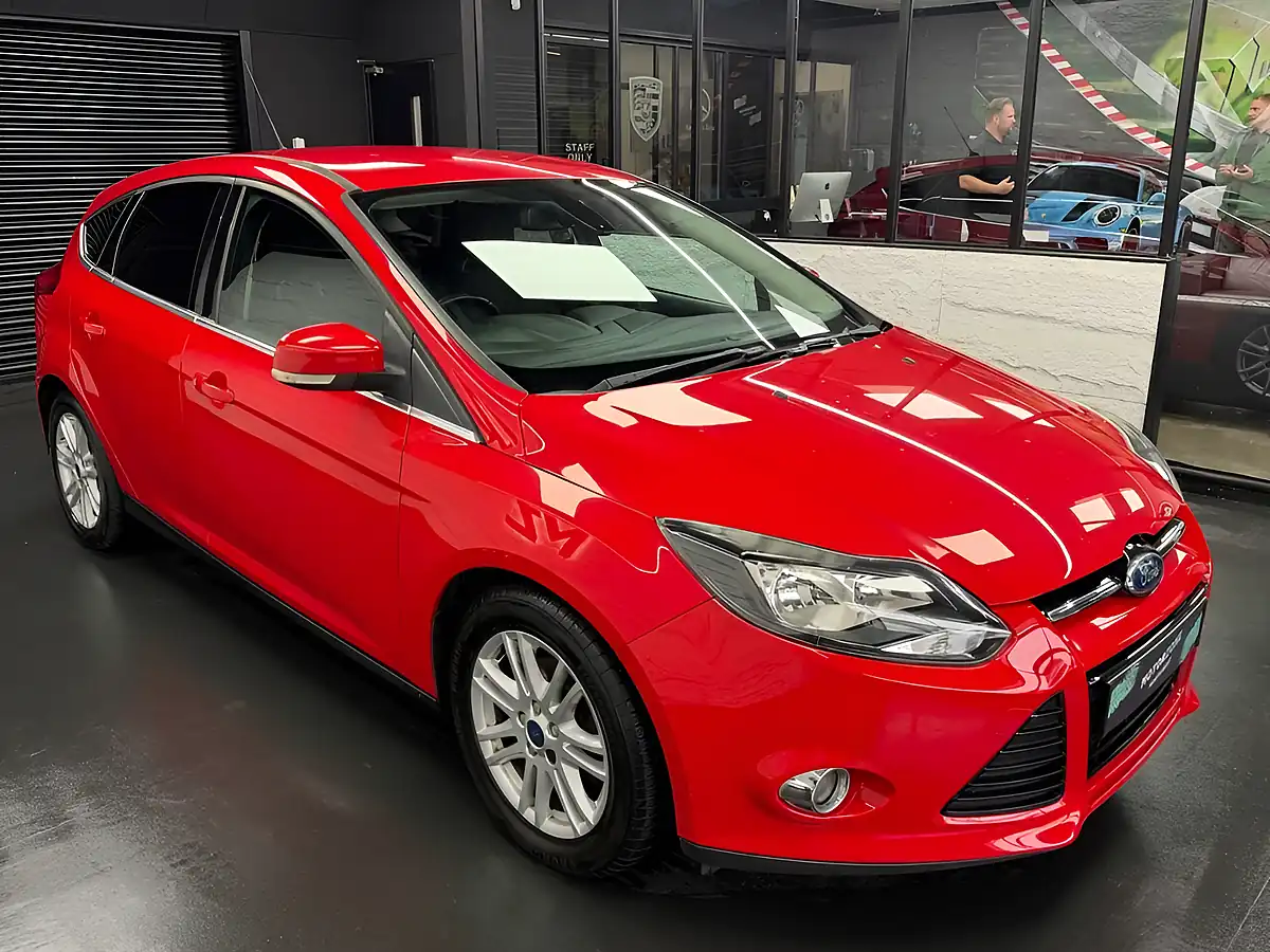 Used 2012 Ford Focus Titanium Red - Interior and Exterior details 4