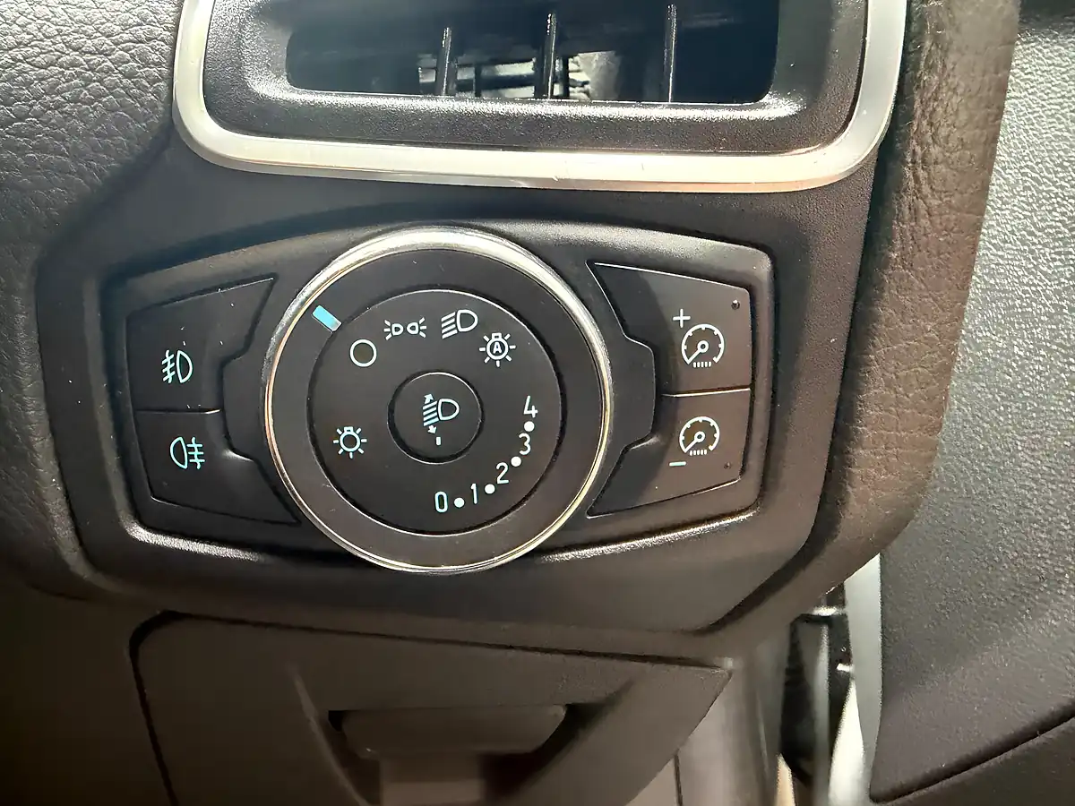 Used 2012 Ford Focus Titanium Silver - Interior and Exterior details 13