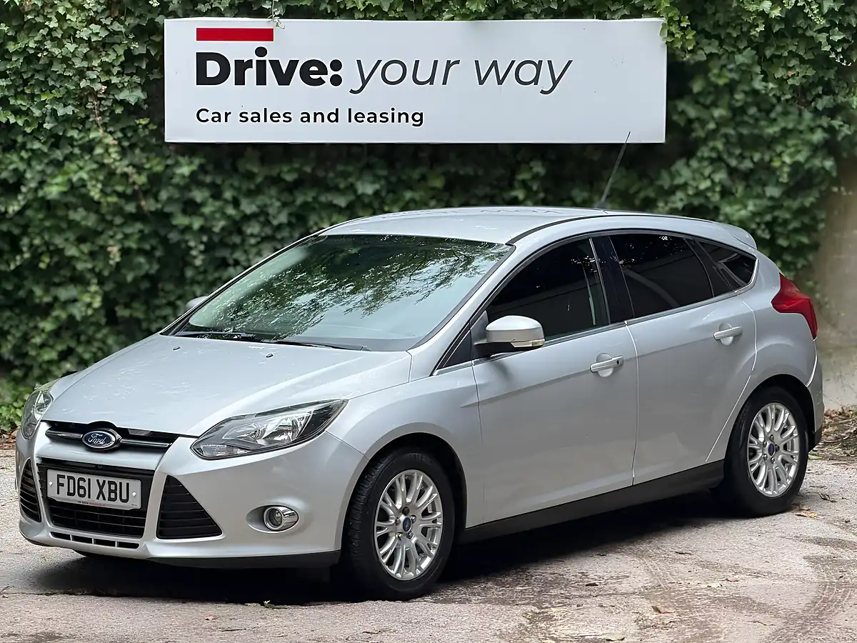 Used 2012 Ford Focus Titanium Silver - Interior and Exterior details 3