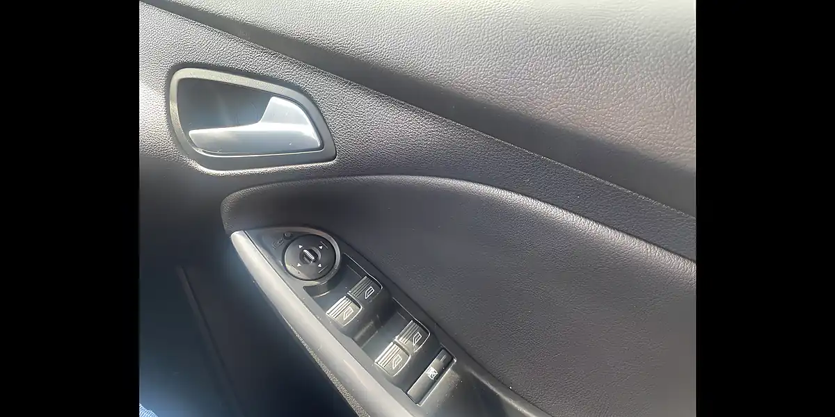 Used 2012 Ford Focus Titanium X Brown - Interior and Exterior details 18