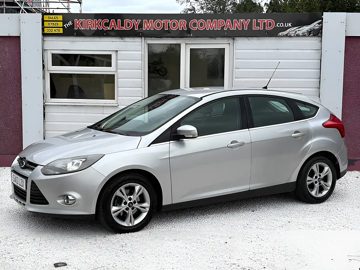 Used 2012 Ford Focus Zetec 5dr Silver - Front View
