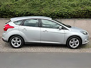 Used 2012 Ford Focus Zetec 5dr Silver - Interior and Exterior details 2