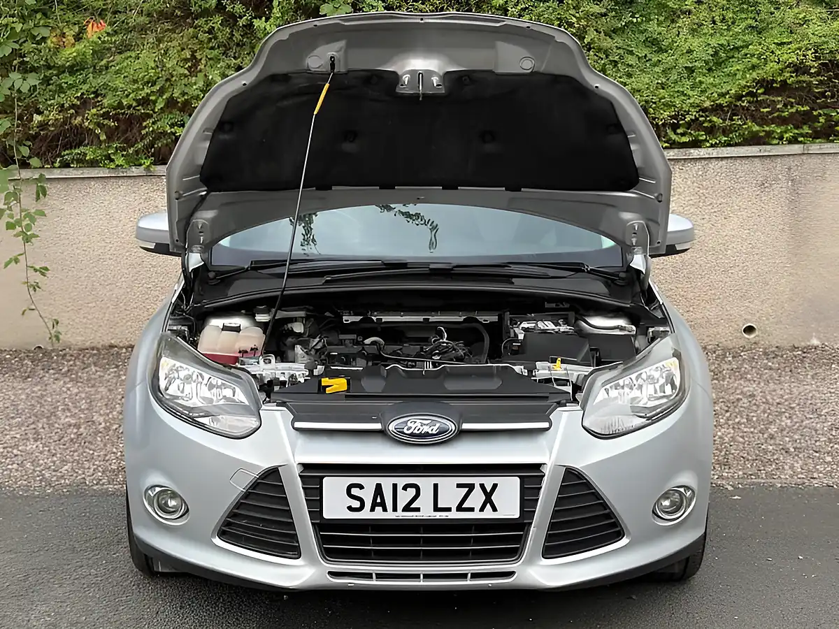 Used 2012 Ford Focus Zetec 5dr Silver - Interior and Exterior details 7