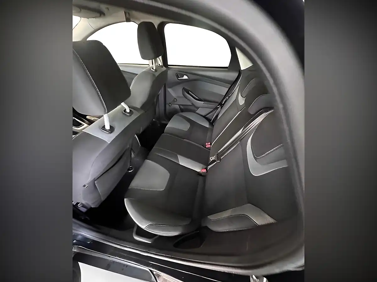 Used 2012 Ford Focus Zetec Black - Interior and Exterior details 11