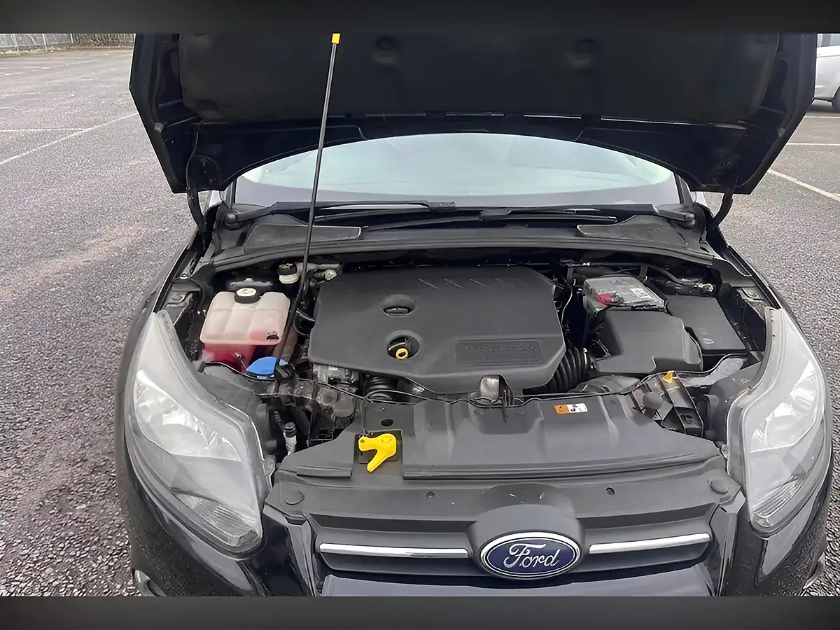 Used 2012 Ford Focus Zetec Black - Interior and Exterior details 4