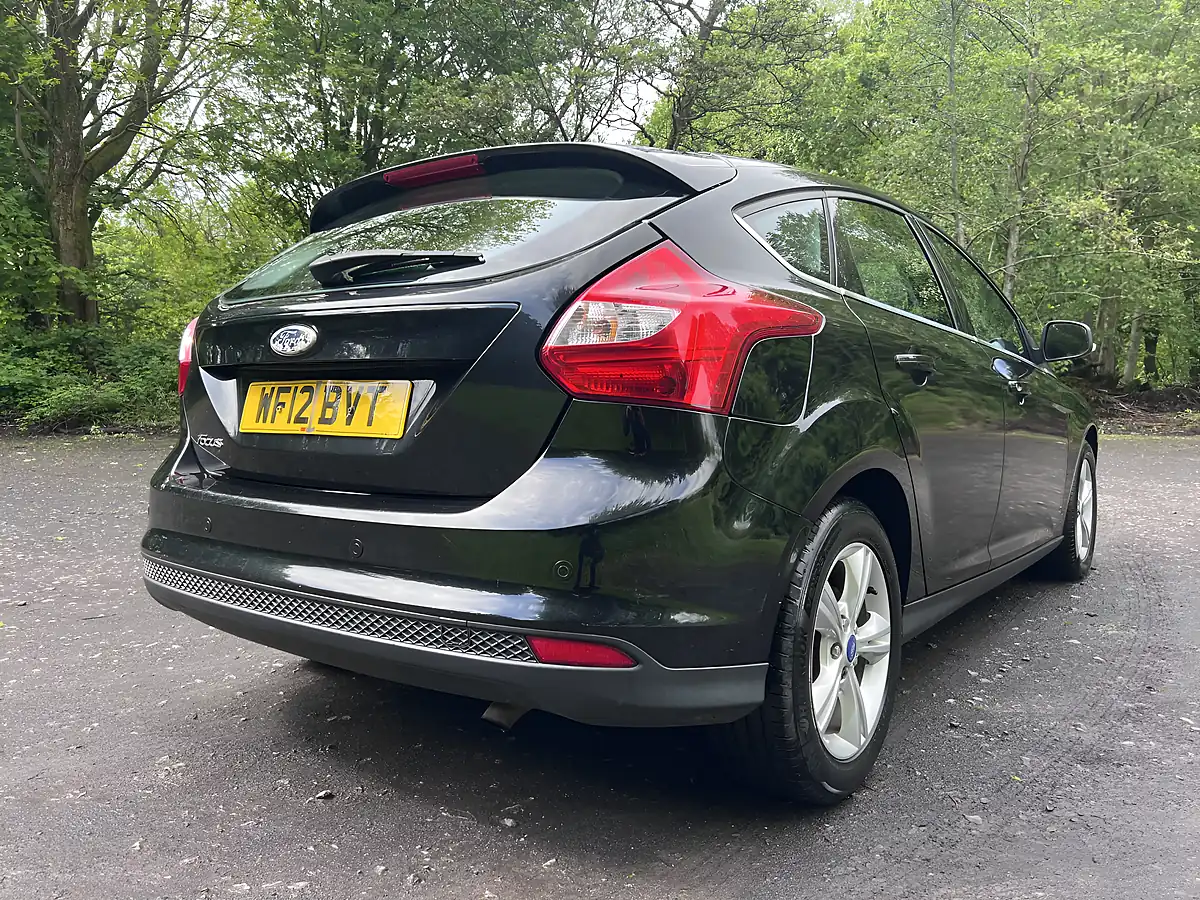 Used 2012 Ford Focus Zetec Black - Interior and Exterior details 13