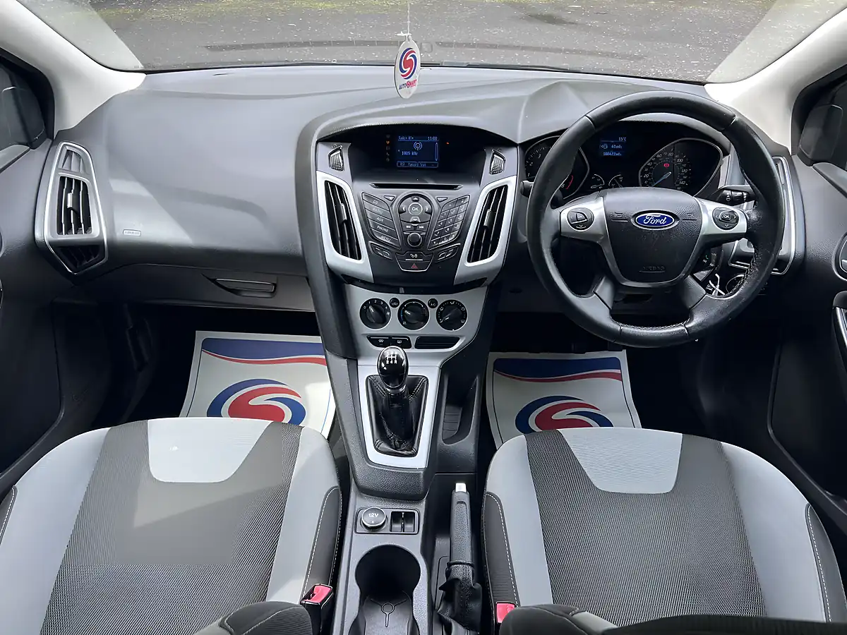 Used 2012 Ford Focus Zetec Black - Interior and Exterior details 17