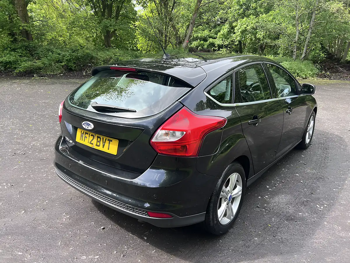 Used 2012 Ford Focus Zetec Black - Interior and Exterior details 6
