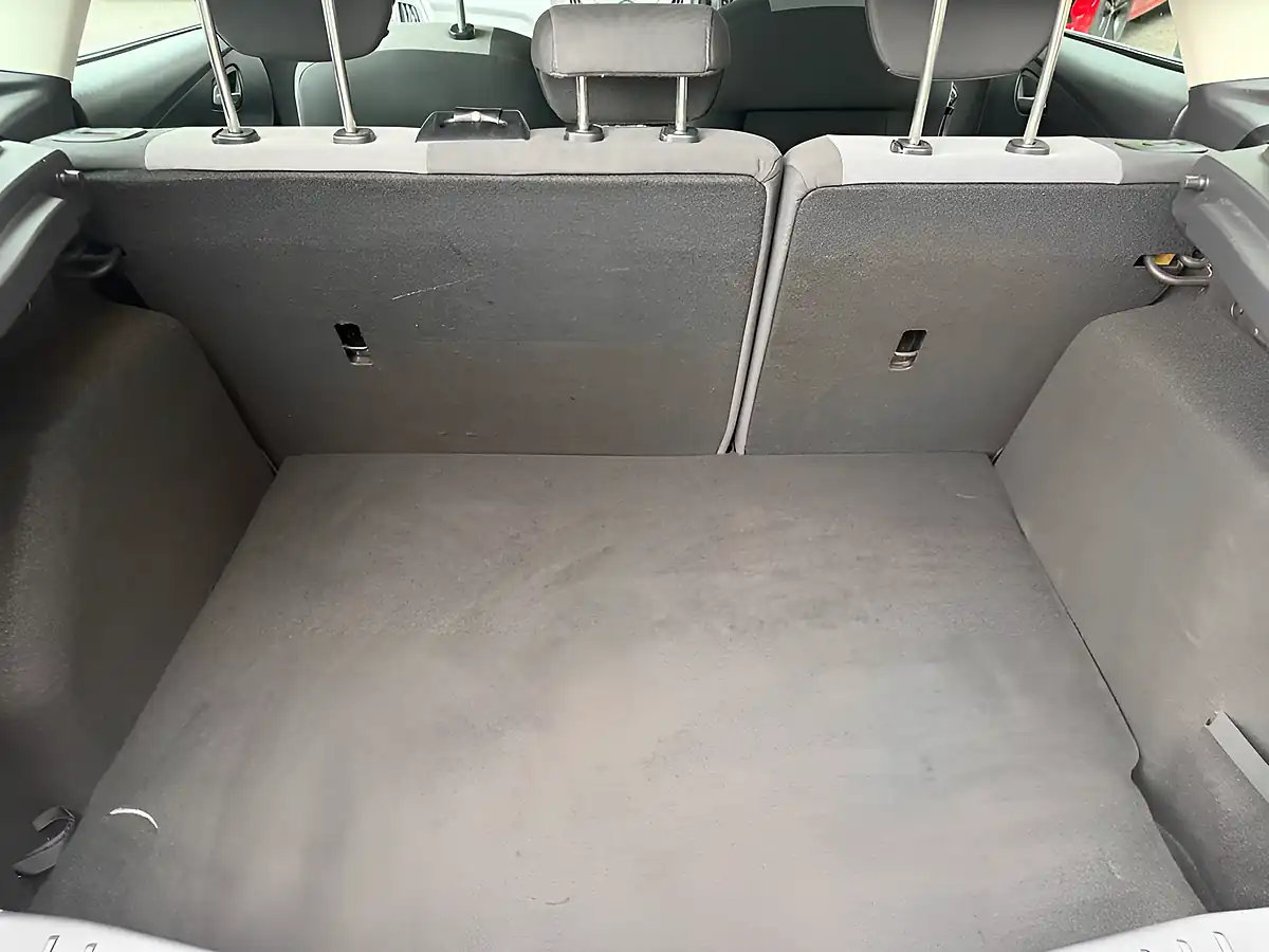 Used 2012 Ford Focus Zetec Black - Interior and Exterior details 14