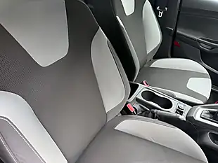Used 2012 Ford Focus Zetec Black - Interior and Exterior details 17