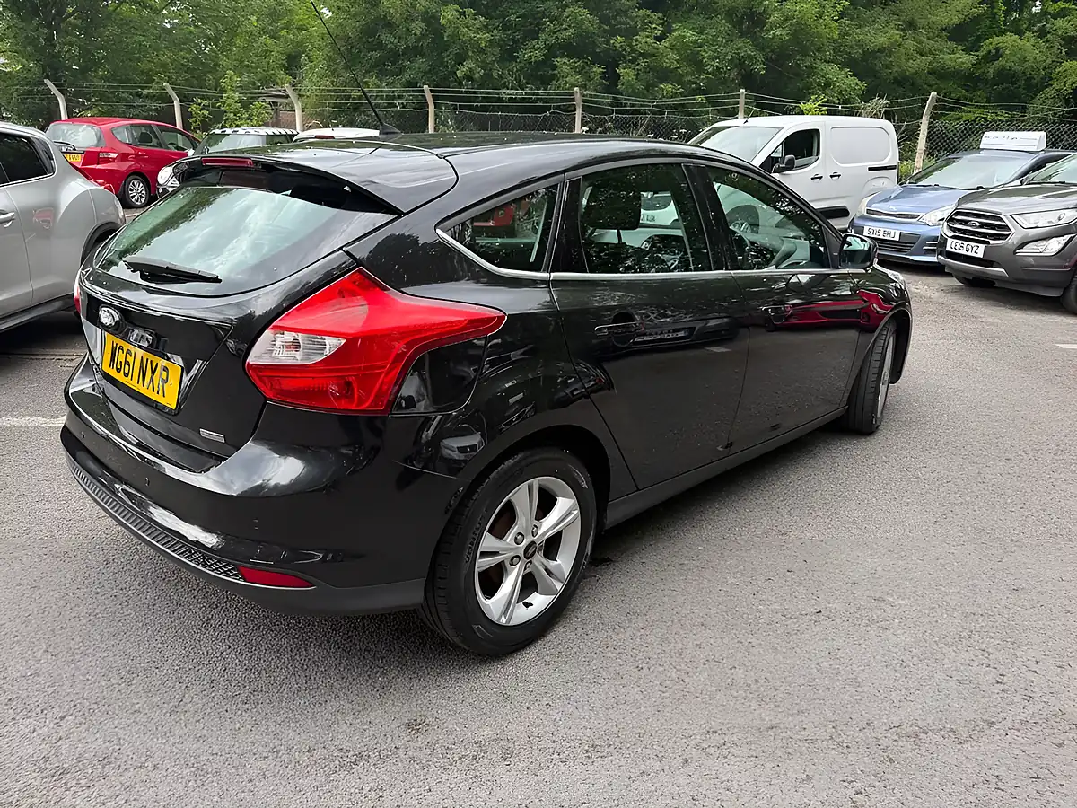 Used 2012 Ford Focus Zetec Black - Interior and Exterior details 6