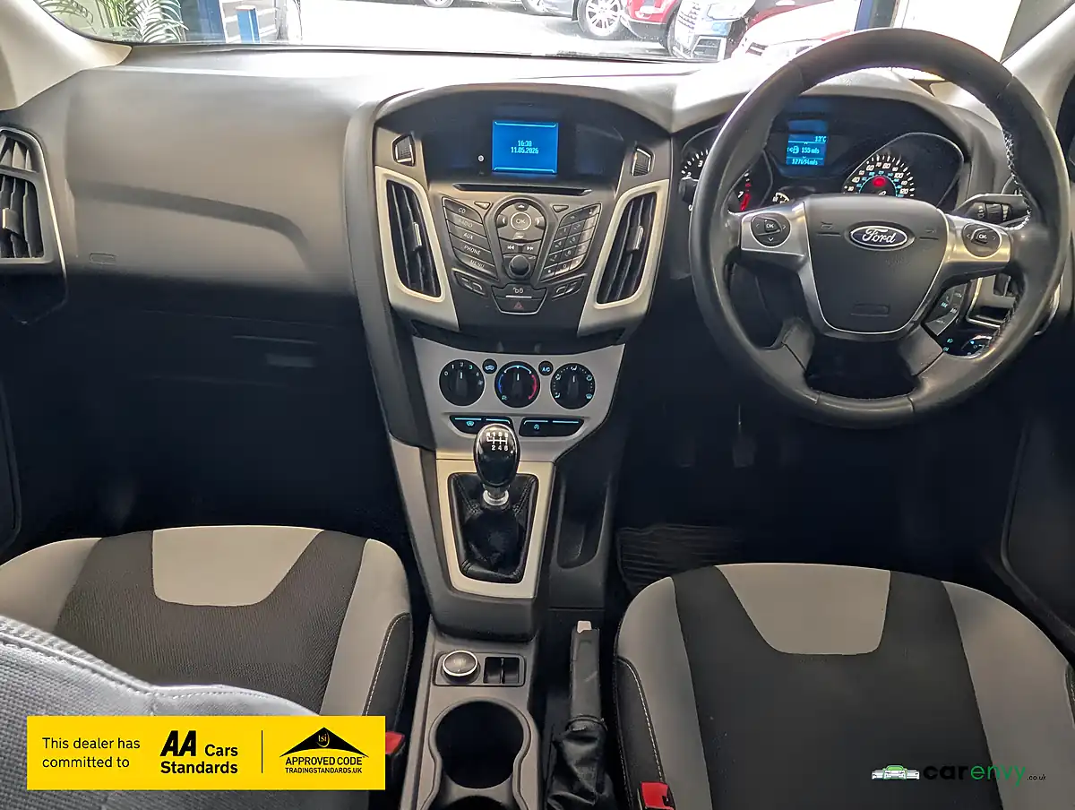 Used 2012 Ford Focus Zetec Black - Interior and Exterior details 13
