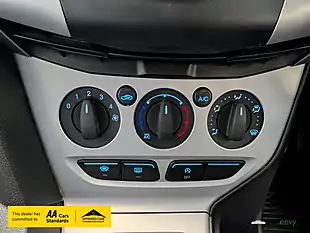 Used 2012 Ford Focus Zetec Black - Interior and Exterior details 18
