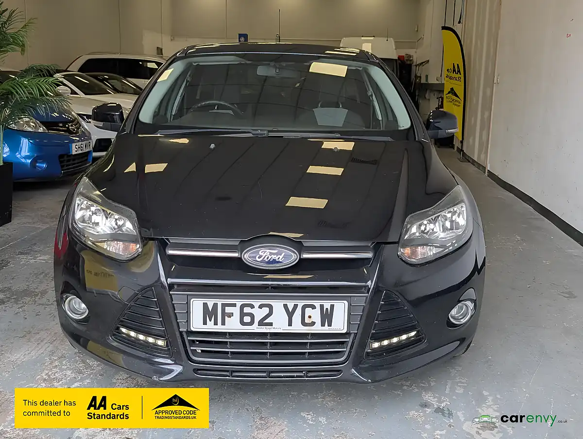 Used 2012 Ford Focus Zetec Black - Interior and Exterior details 3